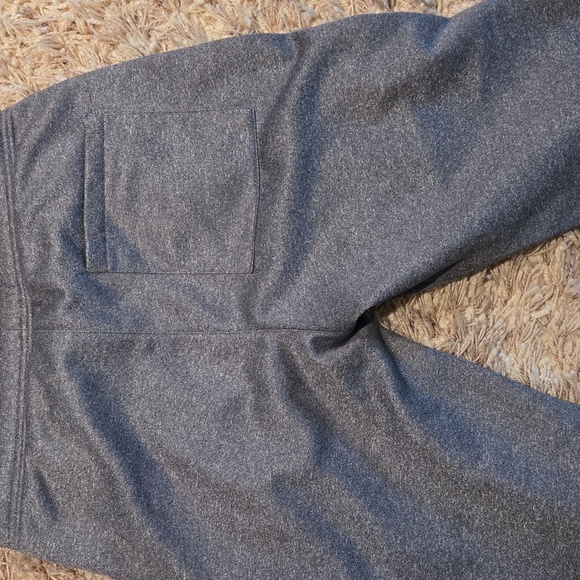 Gray - Picture 4 of 4